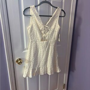 NWT Desert Blu Off White Eyelet Floral Mini Dress M